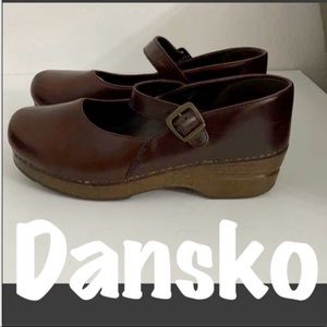 Authentic Dansko brown leather Mary Jane clogs 8